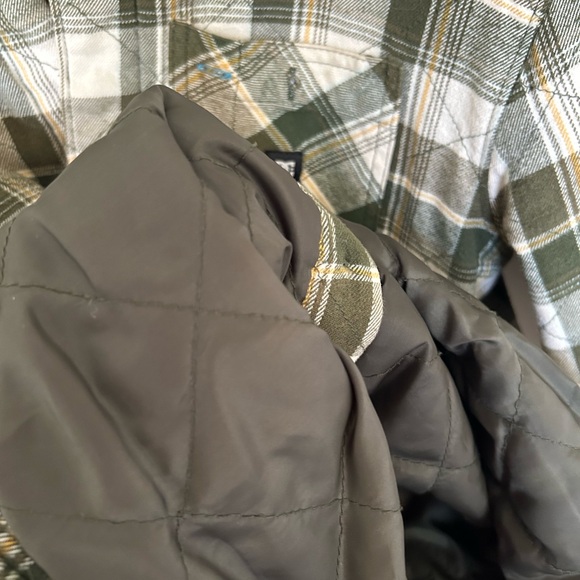 DC Lined Shirt Size M - Picture 4 of 4